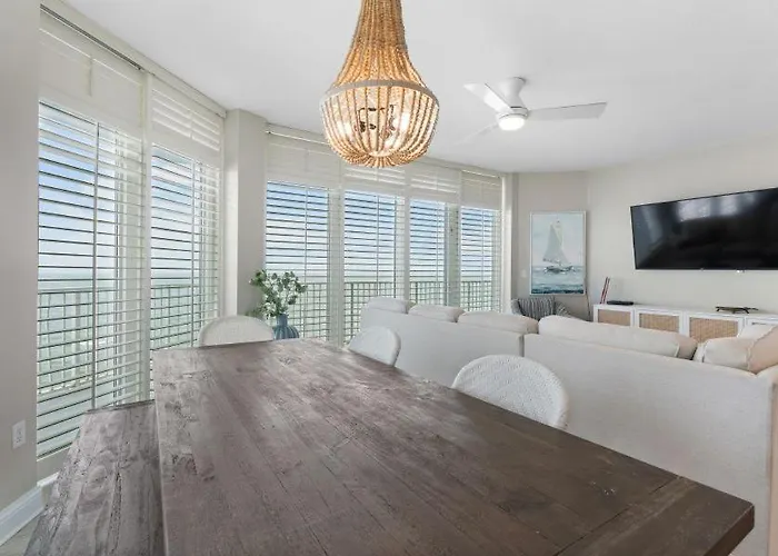 Apartment Lighthouse 901 By Youngs Suncoast